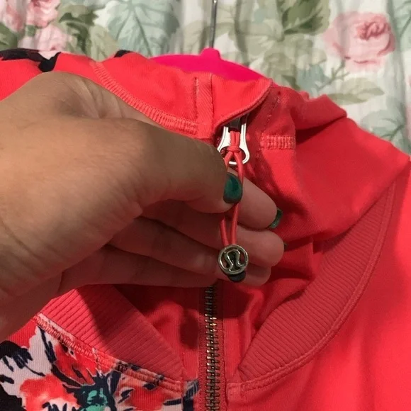 LULULEMON - Namaskar Hoodie - Picture 3 of 6